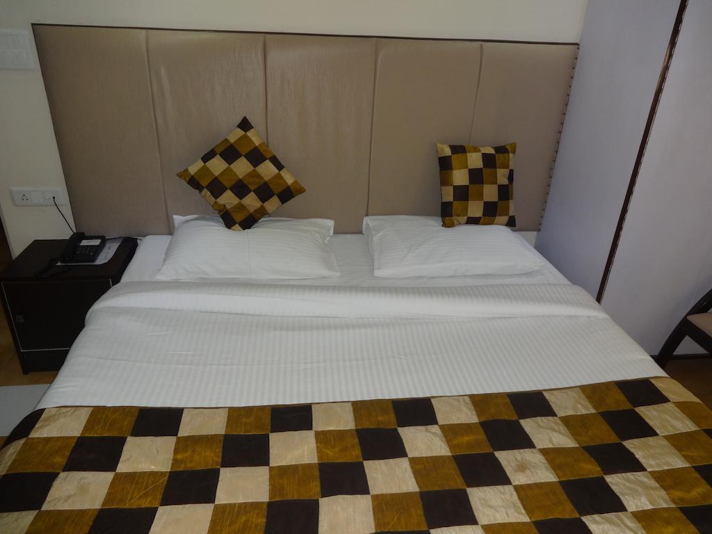 Hotel Grace ニューデリー 部屋 写真
